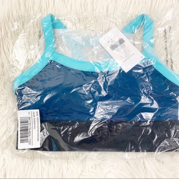 FABLETICS Robyn High Support Sports Bra - Picture 6 of 13